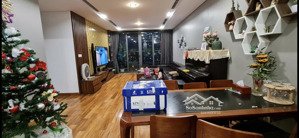 (giá thật) bán căn góc 3pn-2wc 180m2 royal city. nội thất xịn, sẵn sổ đỏ, slot ô tô. giá 19 tỷ