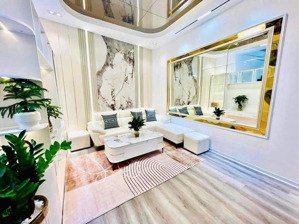 hiếm! nhà ngọc khánh, 36m, 5 tầng, nhà mới đẹp, ngõ thông, giá 7.9 tỷ, 20m ra phố