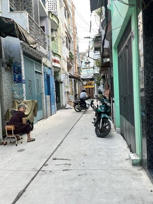 hiếm - lô góc 3 mặt tiền - ngay trung tâm q1 - đầu tư, ở, cho thuê đều đẹp - cách mặt tiền chỉ 25m