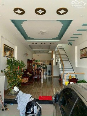 cần bán nhiều nhà riêng tại khu vực thắng nhì, thắng nhất, chí linh, rạch dừa giá từ 5 đến 7 tỷ