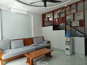 cần bán gấp nhiều căn nhà đẹp giá từ 10 tỷ rạch dừa