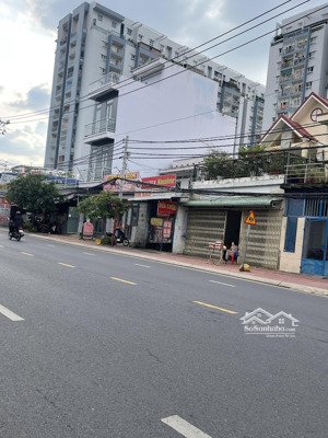 ngộp bank bán mt trục hoàng diệu 2, ngã 4 thủ đức. 7x35m, 3 lầu. chỉ 24 tỷ