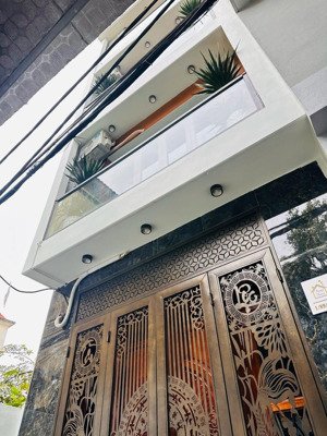 bán nhà mới, full nội thất 35m2, 8,1 tỷ tại võ chí công, 30m ra ô tô, phân lô, kd online