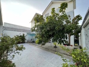 bán nhiều căn biệt thự cao cấp tp. vũng tàu giá từ 15 đến 20 tỷ sang trọng đáng sở hữu