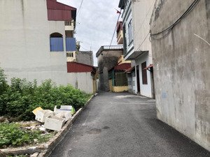bán đất an tảo, sau trường cao đẳng cộng đồng, ô tô vào nhà, 2 mặt thoáng, dt 76m2, giá 2,25 tỷ.
