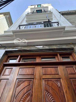 đức diễn lô góc 36m,mt 5 ô tô đỗ giá hơn 5 tỷ!