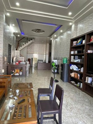 bán nhà 3 tầng mt trường chinh 73m2 gần nguyễn nhàn full nội thất 4.4 tỷ