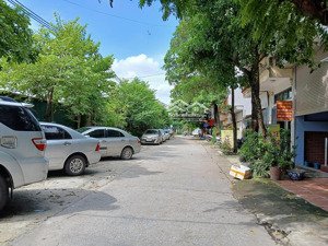 bán nhà kim giang đại kim ngõ to như phố ô tô tải tránh nhau dt 100m2 mặt tiền rộng giá 30.8 tỷ