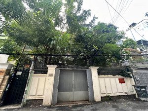 hẻm ô tô 339 lê văn sỹ thông trường sa quận 3 ngang 9x20m 4 tầng giá chỉ 37.5 tỷ