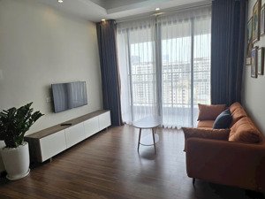 chính chủ gửi bán thiện chia căn 2pn,dt 77m ,giá 7.3 tỷ .sổ đỏ và slot xe.lh 