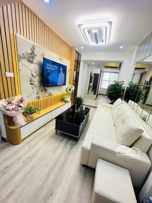 siêu phẩm- nhà 5 tầng gần ga tàu điện hồ tùng mậu - cầu giấy-38m-ngõ nông-thoáng sáng-full nội thất