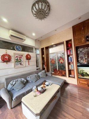 bán nhà mặt tiền đường lam sơn - nha trang, ngang 10m, đang có dòng tiền