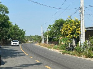 bán gấp 1100m2 đất phú giáo - tp hcm nằm cạnh ubnd và chợ