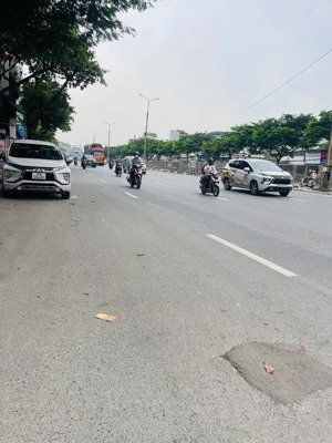 chính chủ bán nhà phố nguyễn sơn-80,6m2-mặt tiền rộng,xây nhà kiên cố đẹp,ở ngay.