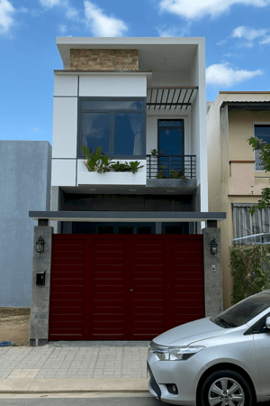 KẸT TIỀN BÁN NHÀ LẦU MẶT CÁCH TIỀN QUỐC LỘ 51 VỊ TRÍ GẦN TRUNG TÂM BIÊN HOÀ