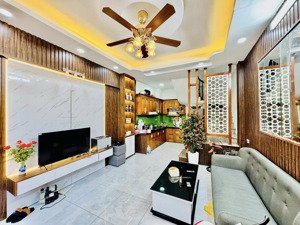 ngon rẻ! bán nhà phố hoàng sâm - 3 mặt thoáng - ngõ rộng - mặt tiền đỉnh - 1 phút ra phố