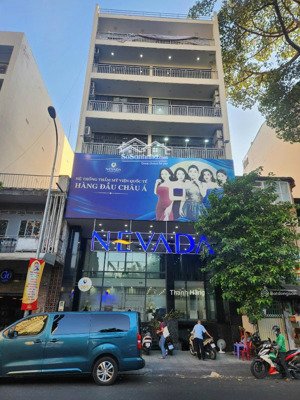 bán building mt trần bình trọng, quận 5 - dt 10x20, 200m2 - hầm 7 lầu - hđt 300tr - giá 140 tỷ tl