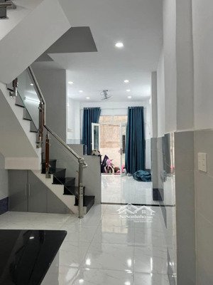 cho thuê nhà thuận tiện duy chuyển vào trung tâm thành phố
