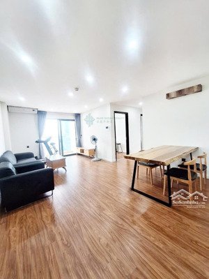 tôi cần bán gấp căn hộ the sun mễ trì 3pn giá 8 tỷ. lh: 