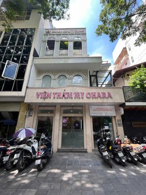 cho thuê nhà mặt phố trung hòa, dt 60m2x5 tầng, mặt tiền 4m, có vỉa hè tiện lợi kinh doanh