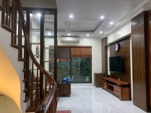 hiếm có khó tìm! nhà cầu giấy, sát đường ô tô, mặt ngõ thông, nội thất xịn mịn, chỉ 12.45 tỷ!