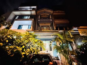 bán nhà phố bồ đề 122m2 4 tầng, mt 4.8m, giá 20.9 tỷ - phân lô ô tô tránh, ngõ thông, sổ nở hậu