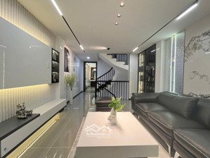 chính chủ bán gấp mtkd rẻ nhất khu vực khu sân bay căn hiếm diện tích khủng 120m2 4 lầu