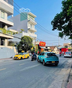 bán nhà cấp 4 đẹp mặt tiền trần thị cờ dt 5x26 hướng đông vị trí buôn bán giá 11.9 ty lh 