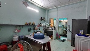 cần cho thuê nhà hxh ngay chợ rạch ông, phường 2, q8. 2 tầng 4pn. dt tận 76m2