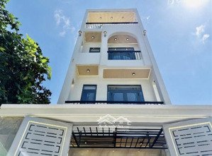 kẹt tiền bán gấp nhà nguyễn thị minh khai, quận 3. giá 5tỷ290/81,35m2. nằm gần công viên tao đàn.