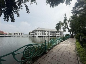 bán tòa apartment phố từ hoa, view hồ tây 112m2 x7 tầng. h = 1 tỷ/ năm. giá hơn 40 tỷ