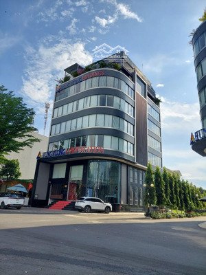 bán building góc 2 mặt tiền nguyễn gia trí. dt 357m2 (17x21m) 7 tầng tn 180tr. giá 60 tỷ - tin thật