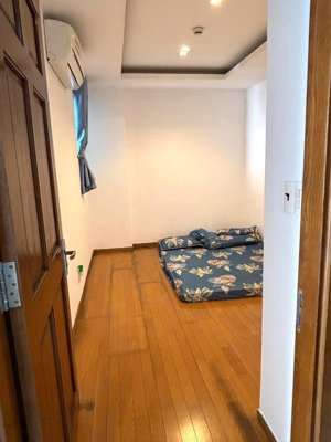 chung cư ngay sân bay giá sinh viên ạ
