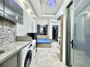 cho thuê căn hộ studio balcon 27m2 full nt giặt sấy riêng ngay cầu vượt 3/2, đh kinh tế ueh quận 10