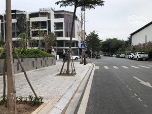 nhà phố đức giang 95m2 x 5 tầng mặt tiền - kinh doanh, 2 mặt thoáng - view công viên, giá 23.4 tỷ