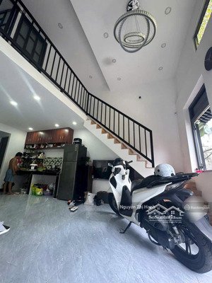 nhà trệt lửng 3pn, hẻm xe tải, ngay cầu vượt gò dưa tam bình