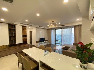 bán gấp căn góc căn hộ chung cư celadon city-ruby.dt: 99m2,3pn có sh giá 5.2ty.lh: 