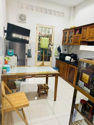 tô hiến thành, quận 10 diện tích 45m2, hxh, nhà lô góc 2 mặt hẻm, 100m ra mặt tiền.