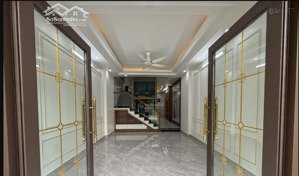 vừa mở bán đã bay một căn chỉ còn lại 1 căn mặt đường 15m ngô gia tự ~60m2 thang máy chỉ 9,5 tỷ