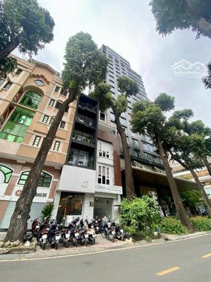 bán gấp nhà số 10 chu mạnh trinh - mặt tiền kim cương quận 1. dt: 4mx14m, 5t - giá 62 tỷ tl