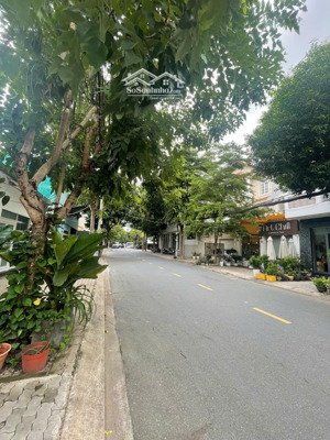 bán biệt thự sân vườn kiểu pháp, đường số 75, p.tân phong, quận 7, 69 tỷ, 354m² (12x 30m), 3 tầng.