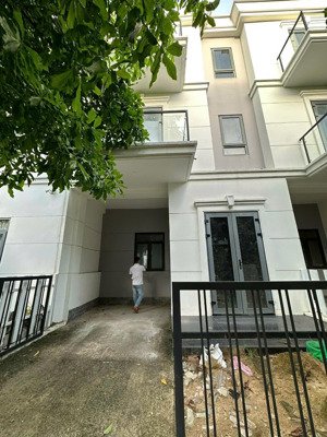 bán nhà mặt phố tại sim city, 8,5 tỷ, 87,6m2, 3pn, 3wc, 3 tầng