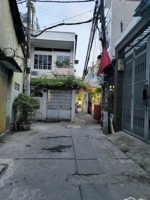 khu vip - hẻm 1 trục - giá cực hời cho nhà đẹp! ngang 4.1m tt phú nhuận - kế q3