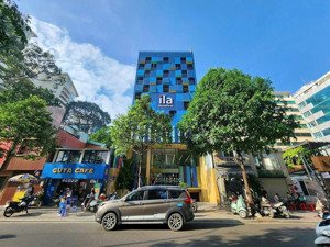 cho thuê tòa nhà 31 33 35 đường 3 tháng 2 quận 10. gần ngã tư vòng xoay dân chủ.