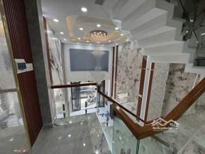 bán nhà 5 tầng đường hà huy giáp, phường thạnh xuân, q12,dt56m(4x14). hẻm 11m.giá 6,4tỷ