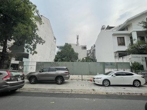 giá tốt 155 tr/m2 - lô đất xây căn hộ dịch vụ, đường 66 thảo điền. dt: 16 x 20 cách sông sg 200m