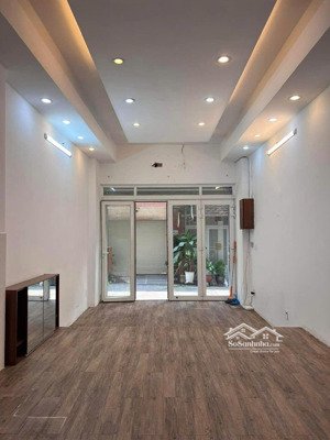 cho thuê nhà hxh đường phan xích long, phường 1, phú nhuận . lh/ điệp 