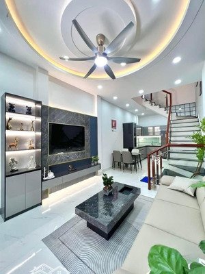 chính chủ bán gấp nhà phố tô hiệu, hai mặt tiền, kinh doanh, s= 41m, 5 tầng, nhỉnh 8 tỷ.