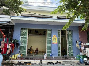 - bán nhà mặt tiền 7,5m lề 3m đường phan huy ích ngay sát bờ sông hàn ..chợ đêm...
- vị trí siê
