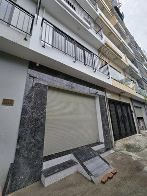cho thuê nhà đẹp ngũ nhạc hoàng mai 5 tầng x 50m2 điều hòa nóng lạnh ô tô tránh